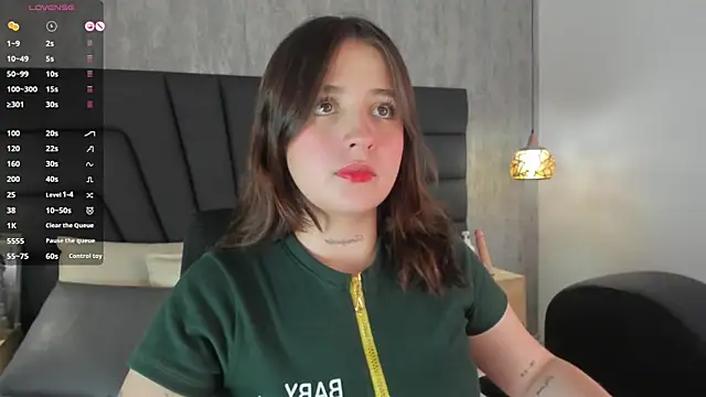 Snapshot of Sabrina_Lennox chatting on 03.10.25 Sabrina Lennox online show from 03.10.25