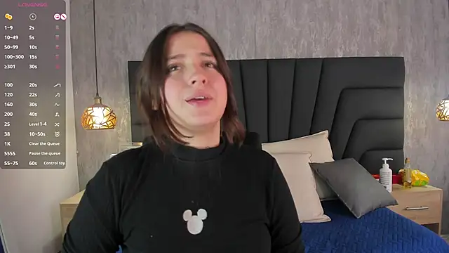 Snapshot of Sabrina_Lennox chatting on 03.20.25 Sabrina Lennox online show from 03.20.25