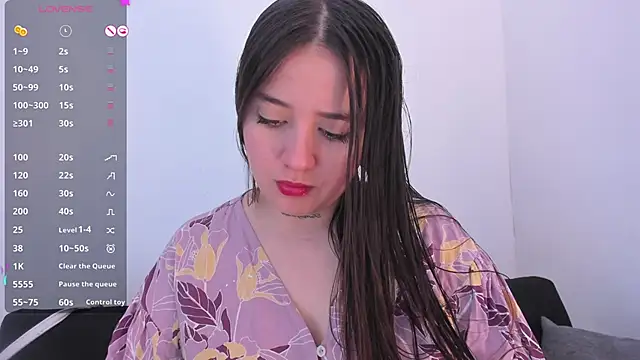 Sabrina Lennox online show from 06.17.26