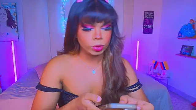 CuteRomi online show from 09.10.25