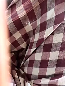 Snapshot of hairipussy2 chatting on 02.12.25 hairipussy2 online show from 02.12.25