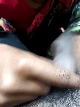 Snapshot of hairipussy2 chatting on 02.25.25 hairipussy2 online show from 02.25.25