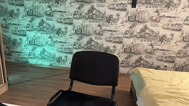 Snapshot of weshycouple chatting on 09.17.25 weshycouple online show from 09.17.25