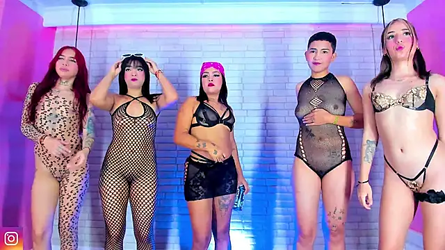 GIRLS DIRTY XTREME online show from 02.04.25