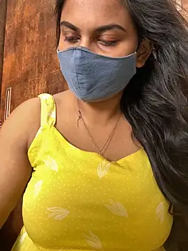 HaaniKaur online show from 10.16.25