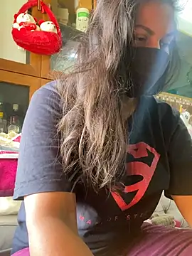 HaaniKaur online show from 04.16.26