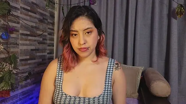 Snapshot of Hairyandsexysalma chatting on 10.06.25 Hairyandsexysalma online show from 10.06.25