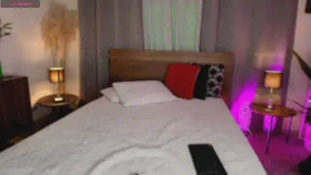 Isaa Coleman  online show from 12.22.25