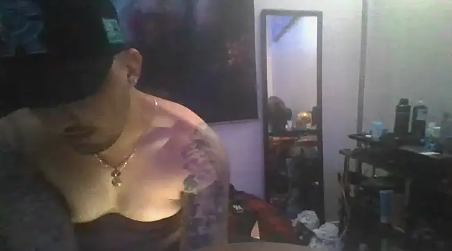 Snapshot of Antoniothedon chatting on 02.09.25 Antoniothedon online show from 02.09.25