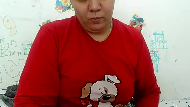 Snapshot of VixenBya chatting on 02.23.25 VixenBya online show from 02.23.25