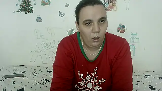 Snapshot of VixenBya chatting on 03.02.25 VixenBya online show from 03.02.25