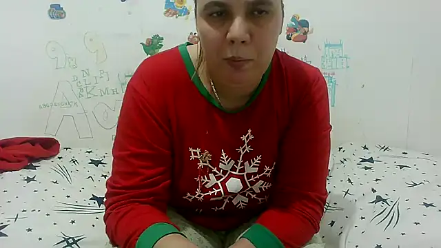 Snapshot of VixenBya chatting on 03.02.25 VixenBya online show from 03.02.25