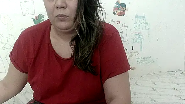 Snapshot of VixenBya chatting on 09.25.25 VixenBya online show from 09.25.25