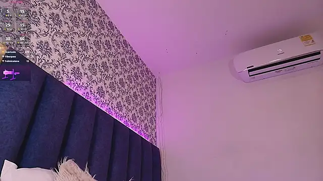 Snapshot of AmberMoss_ chatting on 02.14.25 AmberMoss online show from 02.14.25