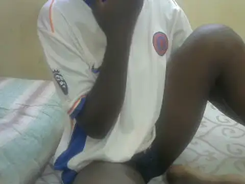 Snapshot of ebonyvalleria1 chatting on 02.26.25 ebonyvalleria1 online show from 02.26.25