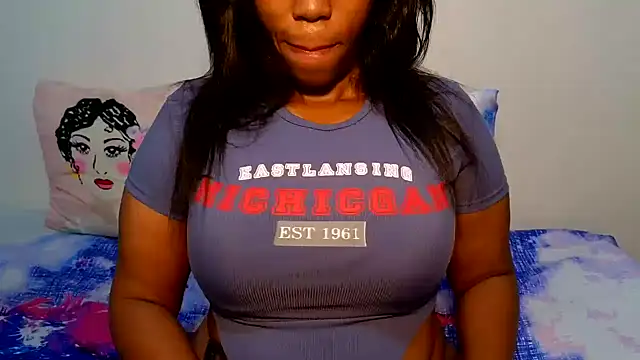 Snapshot of SexyFreaky_ chatting on 02.25.25 SexyFreaky online show from 02.25.25