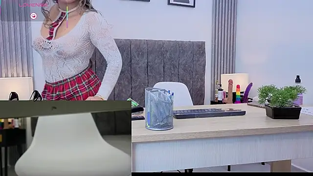 Ema Stone65 online show from 12.03.25