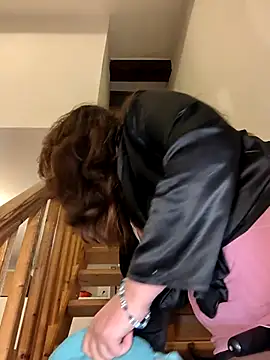 Snapshot of Candy-Desire chatting on 02.14.25 Candy-Desire online show from 02.14.25