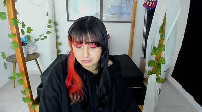lussyevans24 online show from 01.17.25