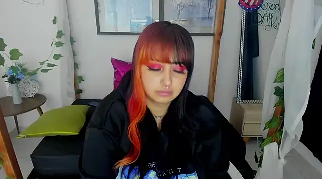 lussyevans24 online show from 01.22.25