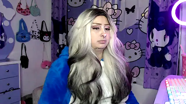 lussyevans24 online show from 11.14.25