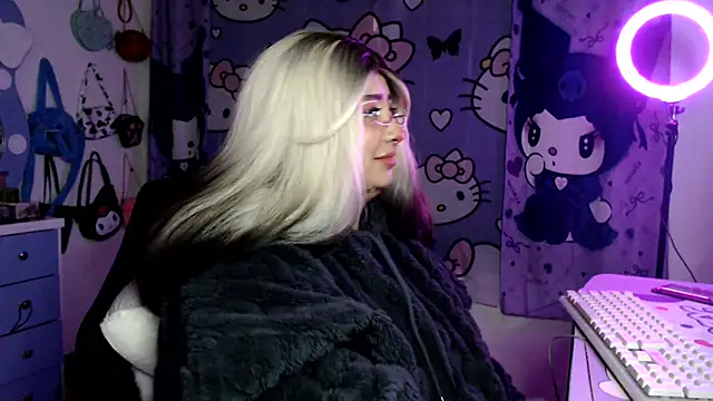 lussyevans24 online show from 03.15.26