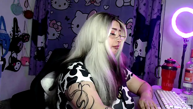 lussyevans24 online show from 04.15.26