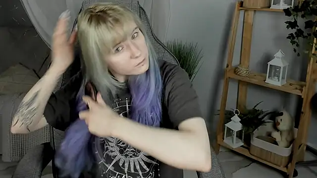 LexiWenford online show from 11.05.25