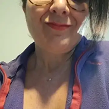 Snapshot of Viola8p chatting on 11.06.25 Viola8p online show from 11.06.25