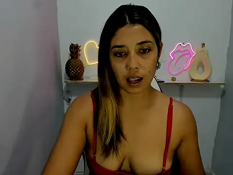 Snapshot of Dona_Tela chatting on 04.01.26 Dona Tela online show from 04.01.26