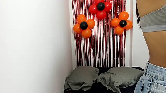 monse 02 online show from 11.01.25