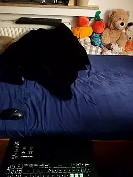 Dennis 2024 online show from 09.08.25