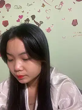 Maeve2k5 online show from 12.27.24