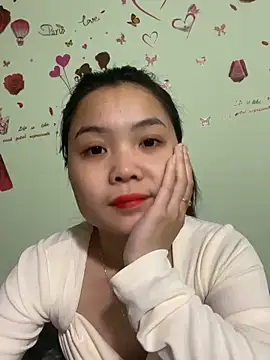 Maeve2k5 online show from 12.28.24