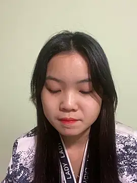 Maeve2k5 online show from 01.04.25