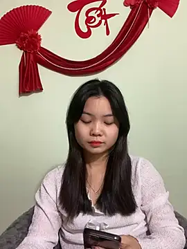 Maeve2k5 online show from 01.12.25