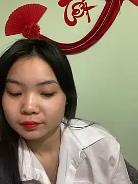 Maeve2k5 online show from 01.18.25