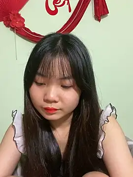 Maeve2k5 online show from 02.19.25