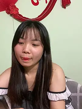 Maeve2k5 online show from 02.19.25