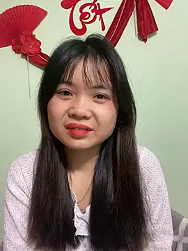 Maeve2k5 online show from 02.25.25