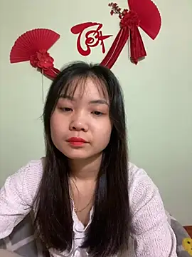 Maeve2k5 online show from 02.26.25