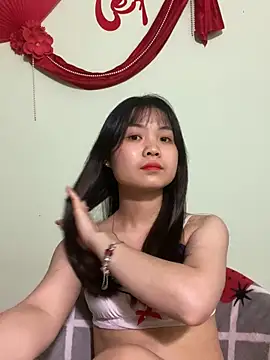 Maeve2k5 online show from 03.16.25