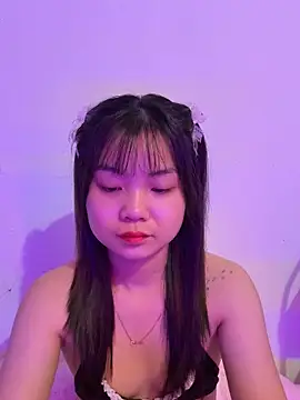 Maeve2k5 online show from 09.11.25