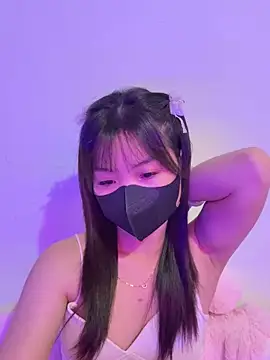 Maeve2k5 online show from 09.15.25