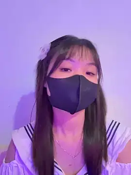 Maeve2k5 online show from 09.16.25