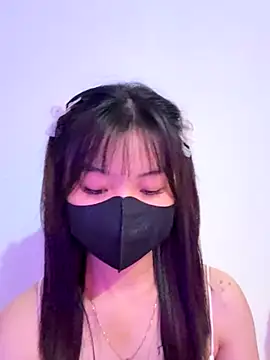 Maeve2k5 online show from 09.23.25