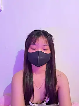 Maeve2k5 online show from 09.25.25