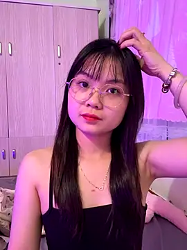 Maeve2k5 online show from 10.02.25