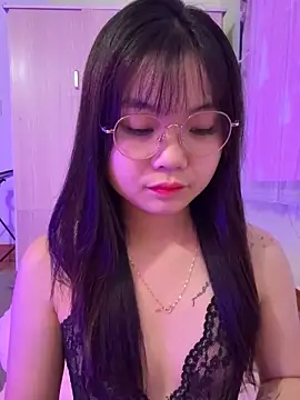 Maeve2k5 online show from 10.05.25