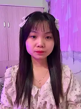 Maeve2k5 online show from 10.10.25